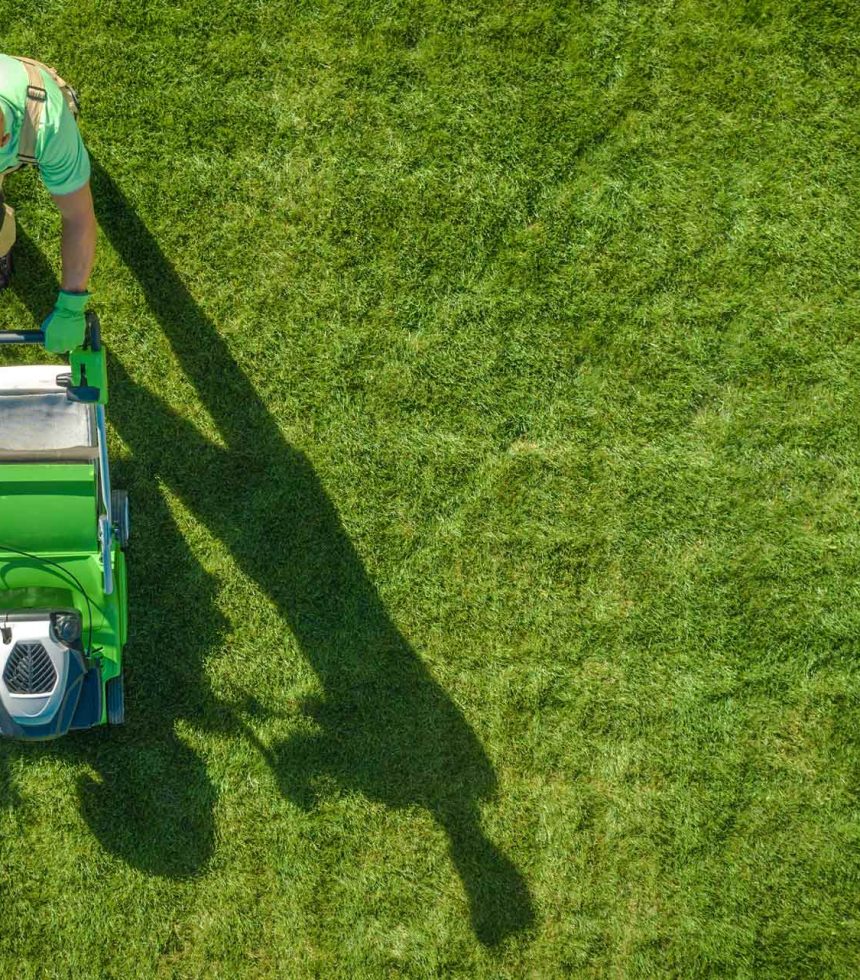 lawn-moving-aerial-photo-Z8KDGJ9.jpg